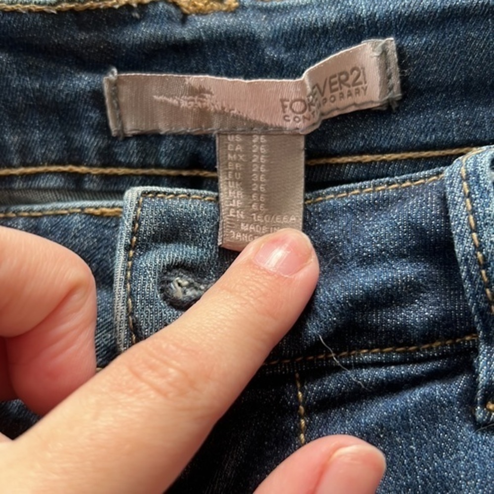 Forever 21 jeans⭐️‎ - Picture 4 of 4